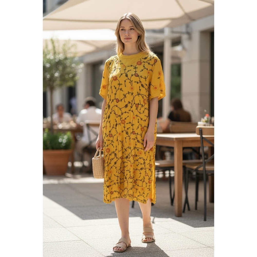 Kaftan Short Sleeve Tunic Dress Embroidered Floral Vine Indian Detail